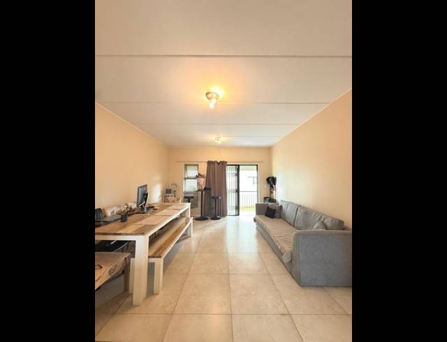 2 BEDROOM APARTMENT FOR SALE IN FOURWAYS